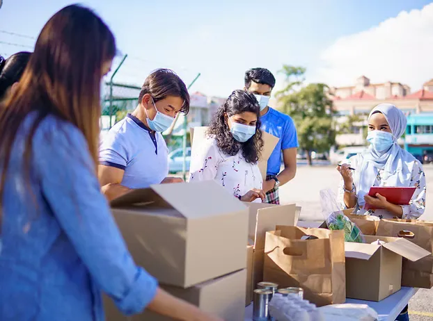 Food donation volunteers